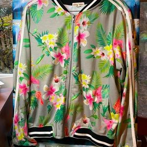 Super cute Charmed Hearts jacket size L flowers